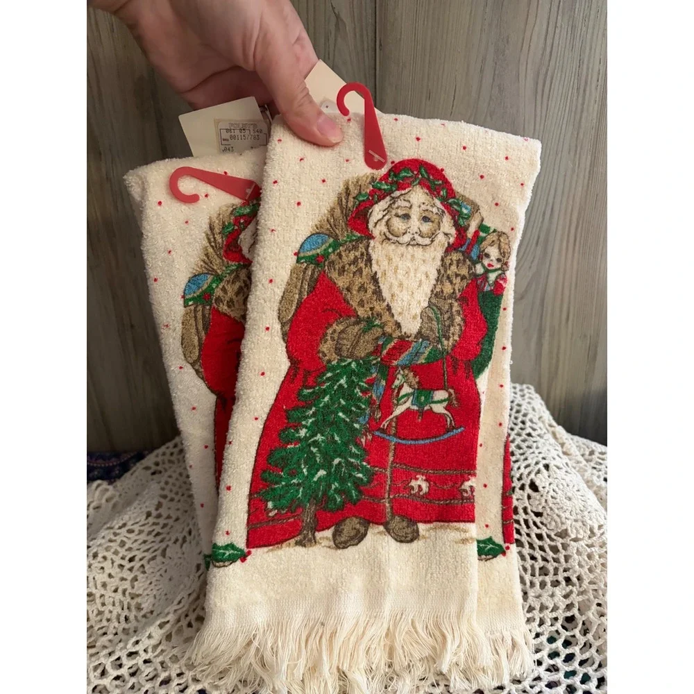 Vintage Seasons Greetings Santa Claus Christmas Hand Towels Set of 2 Cream Red